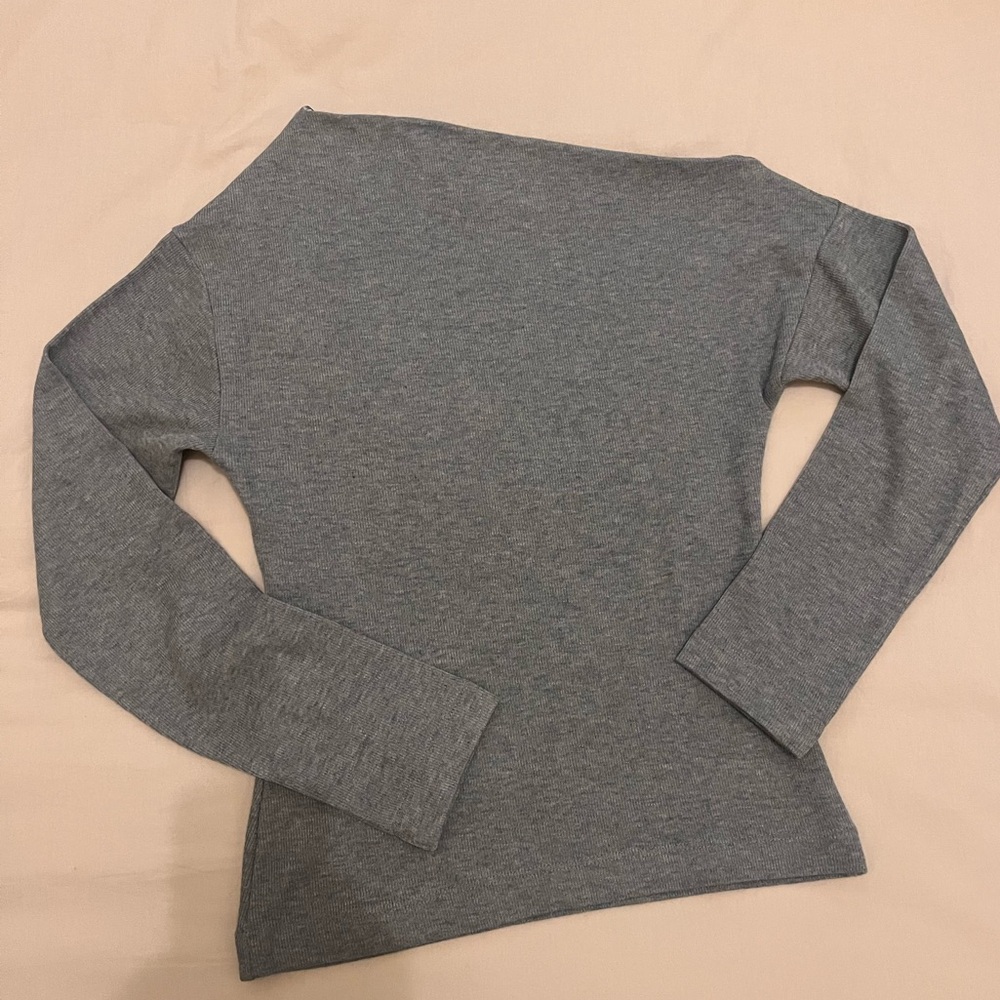 NWT Zara Gray Long Sleeve Knit Top Size Small
